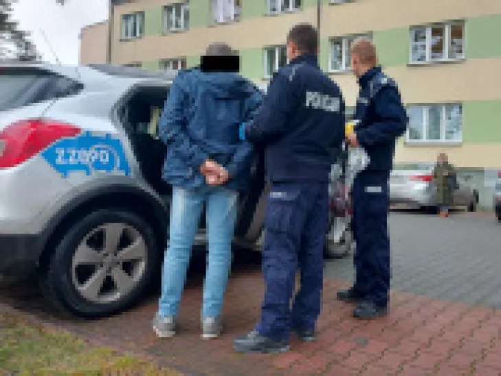 Znęcał się nad żoną i podpalił jej rzeczy – trafił do aresztu